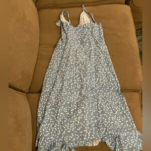 New with tags pat pat dress. This dress is a women’s medium.